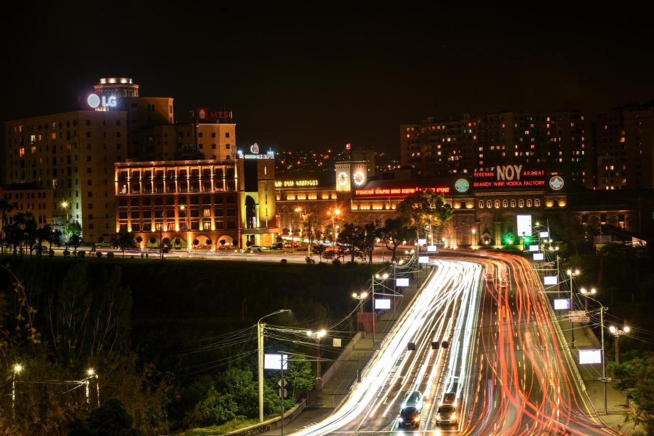 Metropol Hotel Yerevan Exterior photo